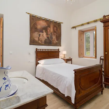 La Cardenosa De Cantabria *