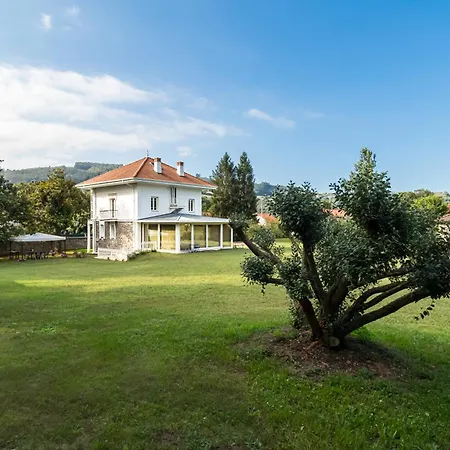 La Cardenosa De Cantabria Rada (Cantabria)