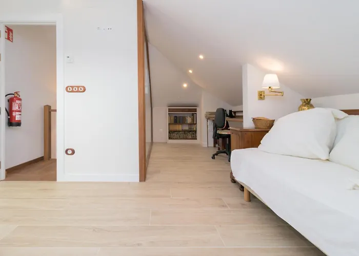 Villa La Cardenosa De Cantabria Rada (Cantabria)