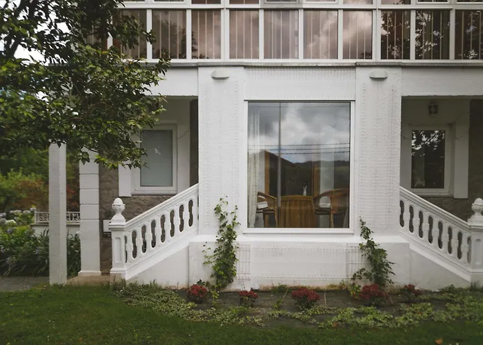 La Cardenosa De Cantabria *